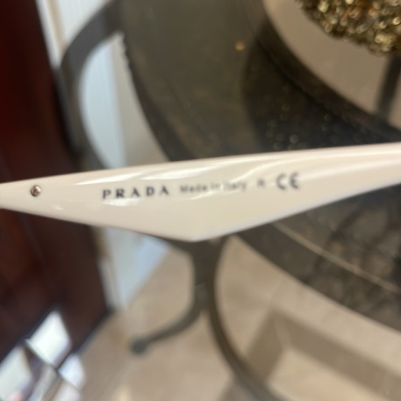Prada sunglasses! 🤍 - Picture 8 of 11